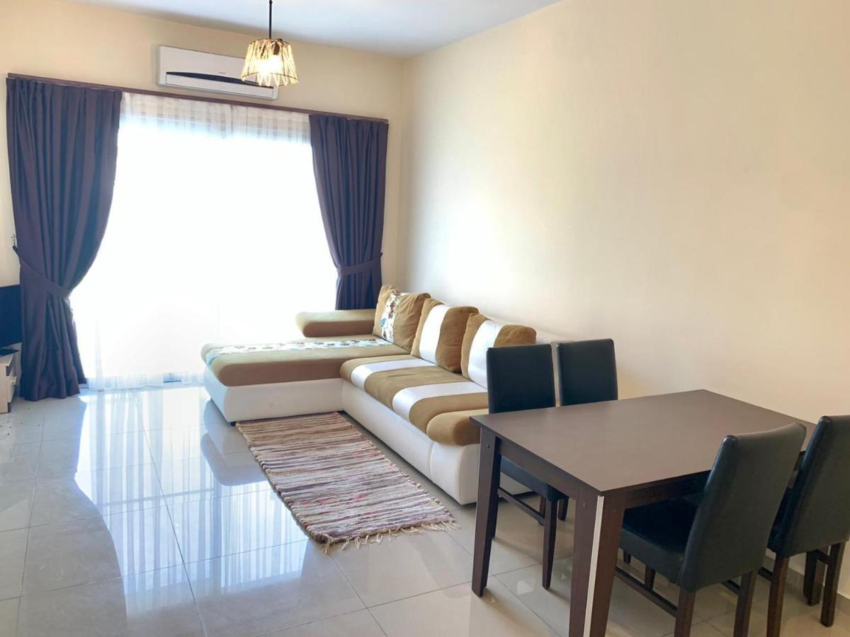 Amazing Two-Bedroom Apartment In Residence Lukomorye D1 With Private Garden Karavas  Exterior foto